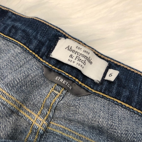 Dark Wash Stretch Denim Shorts - Picture 4 of 4